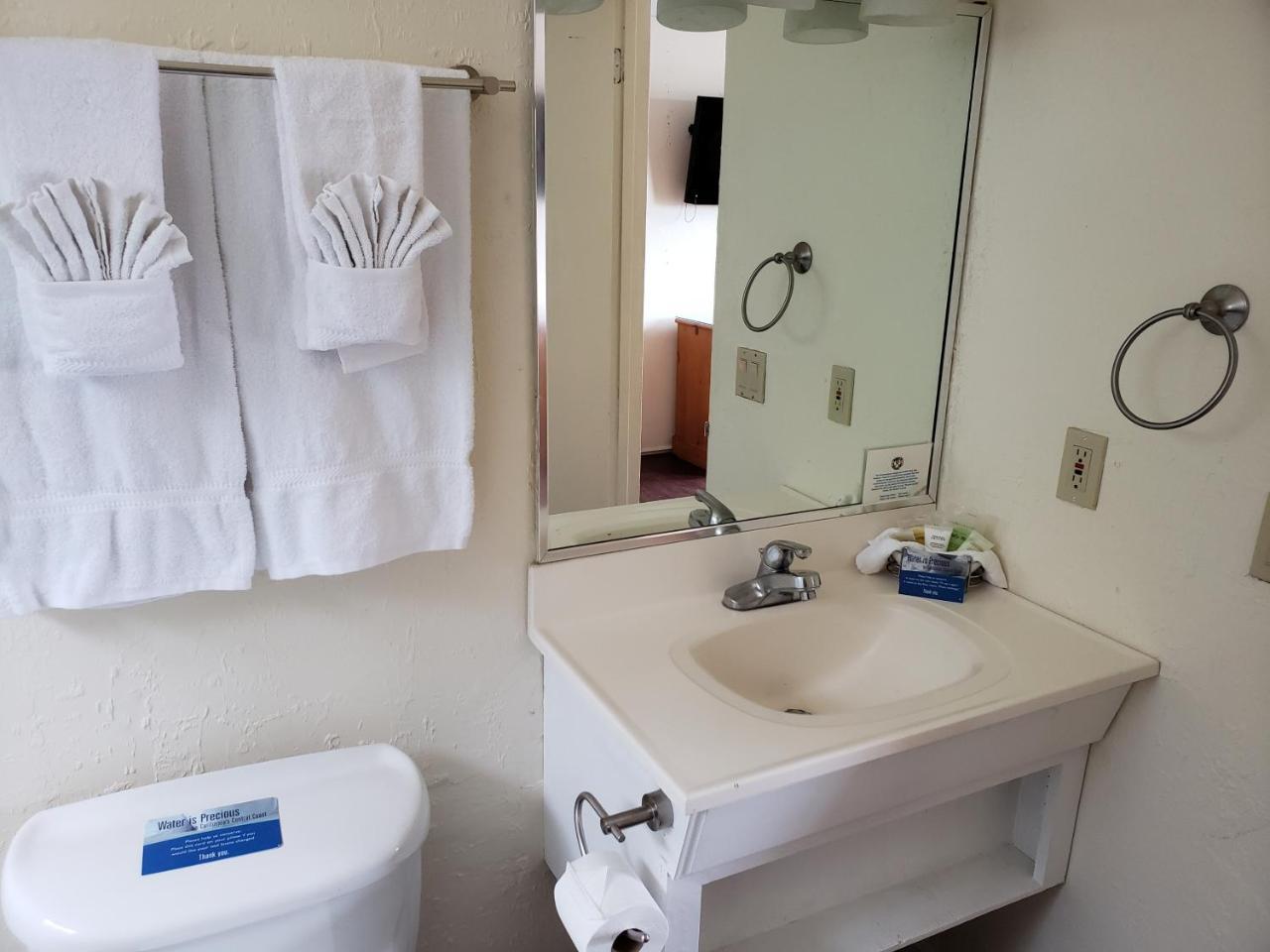 Beachcomber Inn Pacific Grove Bagian luar foto